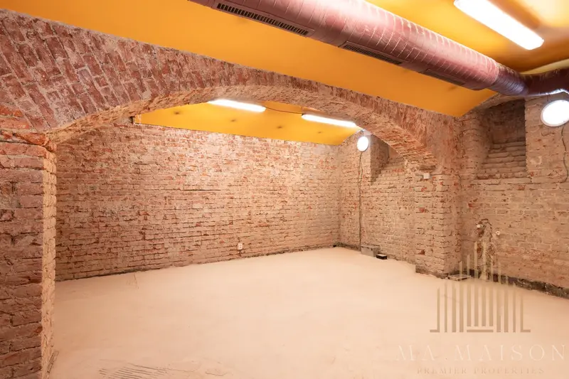 Komerční prostor k pronájmu, 105m2, Pařížská ulice, Praha 1