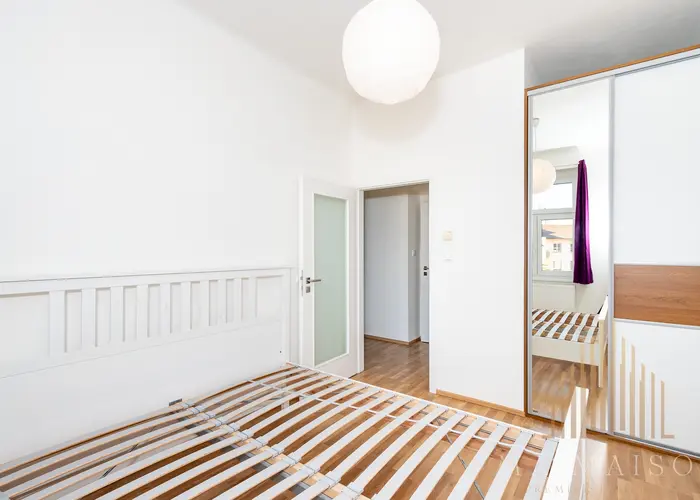 Pronájem bytu 2+kk, 39 m² - Praha - Vysočany