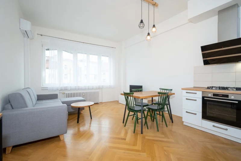 Pronájem bytu 2+kk, ulice Veverkova 1418/10, Praha - Holešovice