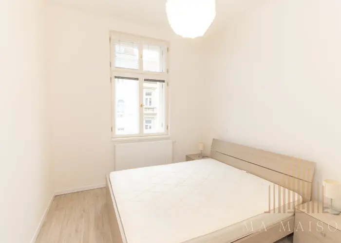 Pronájem bytu 2+kk 50 m², Praha - Nusle