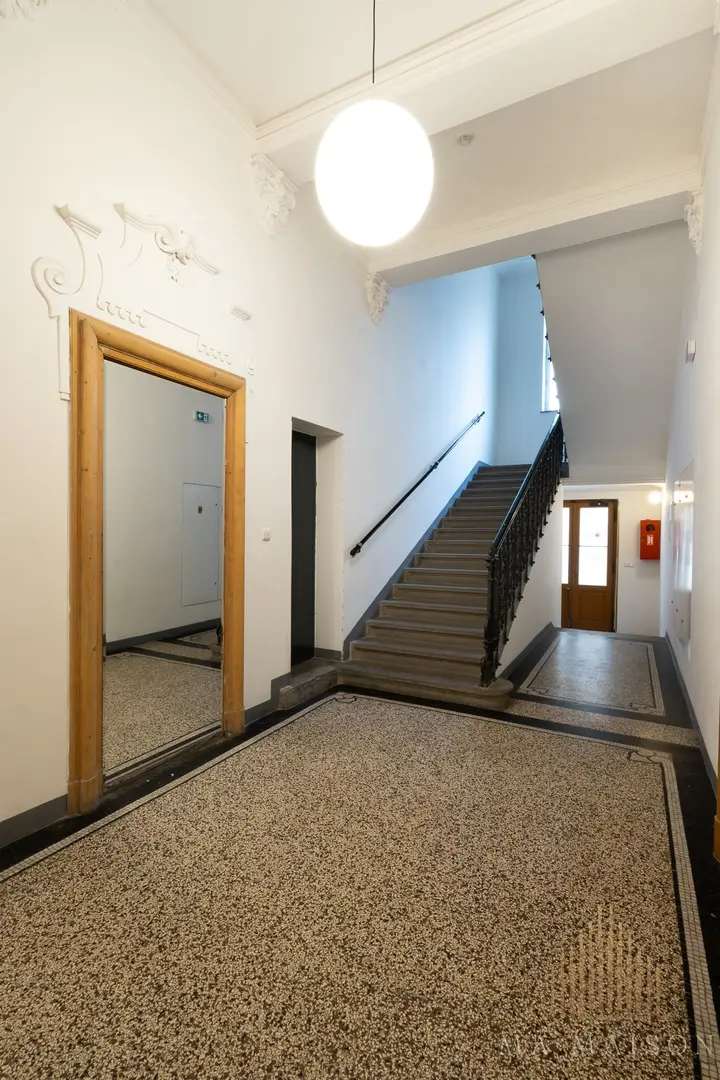 Komerční prostor k pronájmu, 105m2, Pařížská ulice, Praha 1