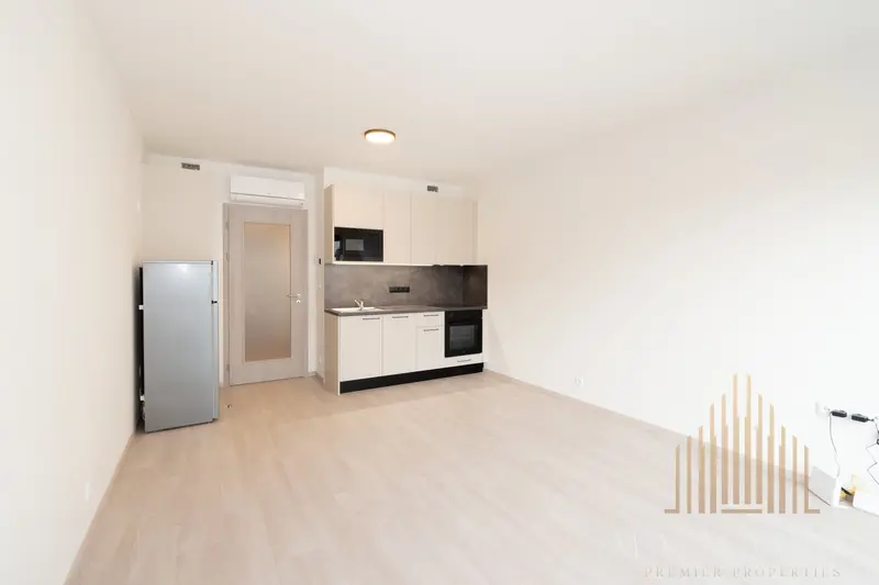 Pronájem bytu 1+kk 32 m², Praha - Hloubětín