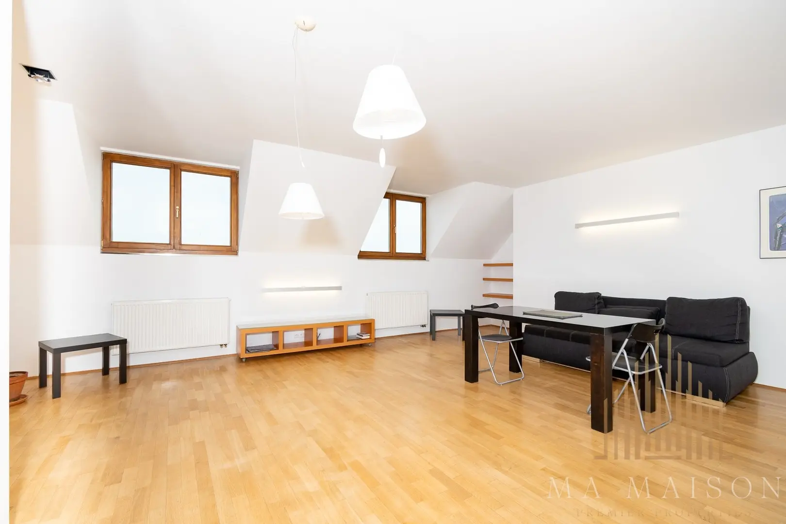 Pronájem mezonetového bytu 2+kk, 103m², Pod Vilami, Praha Nusle