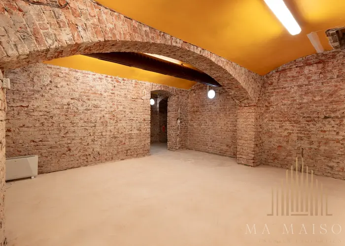 Komerční prostor k pronájmu, 105m2, Pařížská ulice, Praha 1