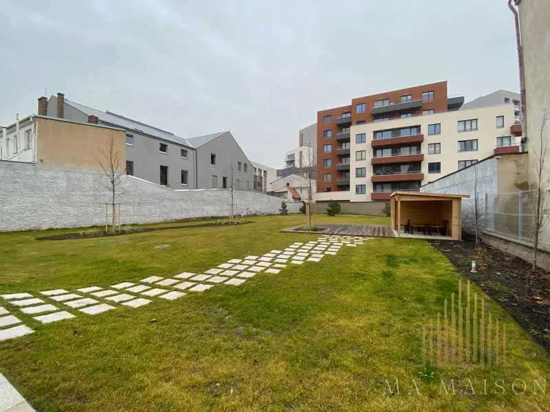 Pronájem nového bytu 1+kk/B, 33m2, nezařízený, Praha 7 - Holešovice