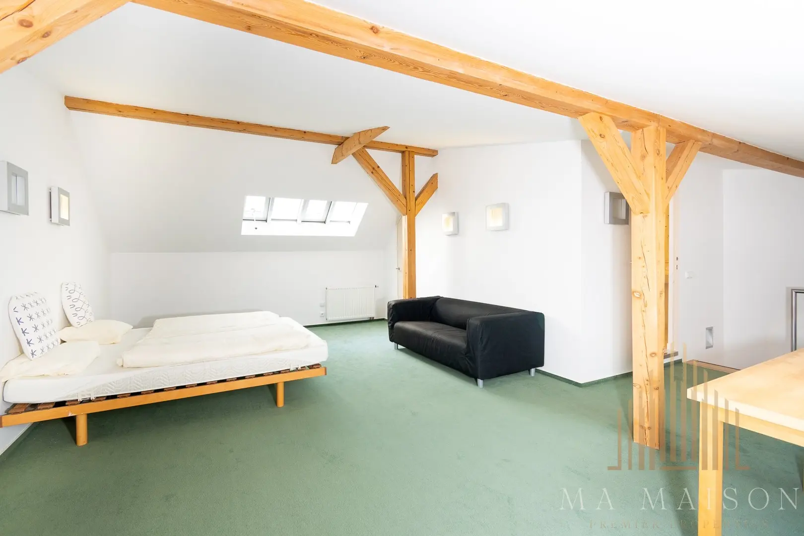 Pronájem mezonetového bytu 2+kk, 103m², Pod Vilami, Praha Nusle