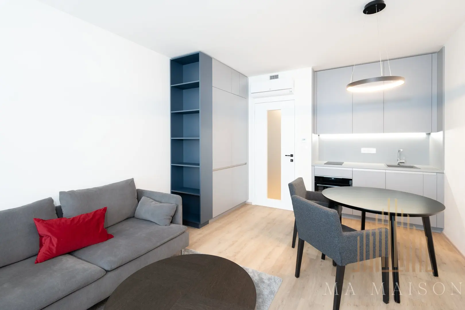 Pronájem bytu 1+kk 39 m², Praha - Žižkov