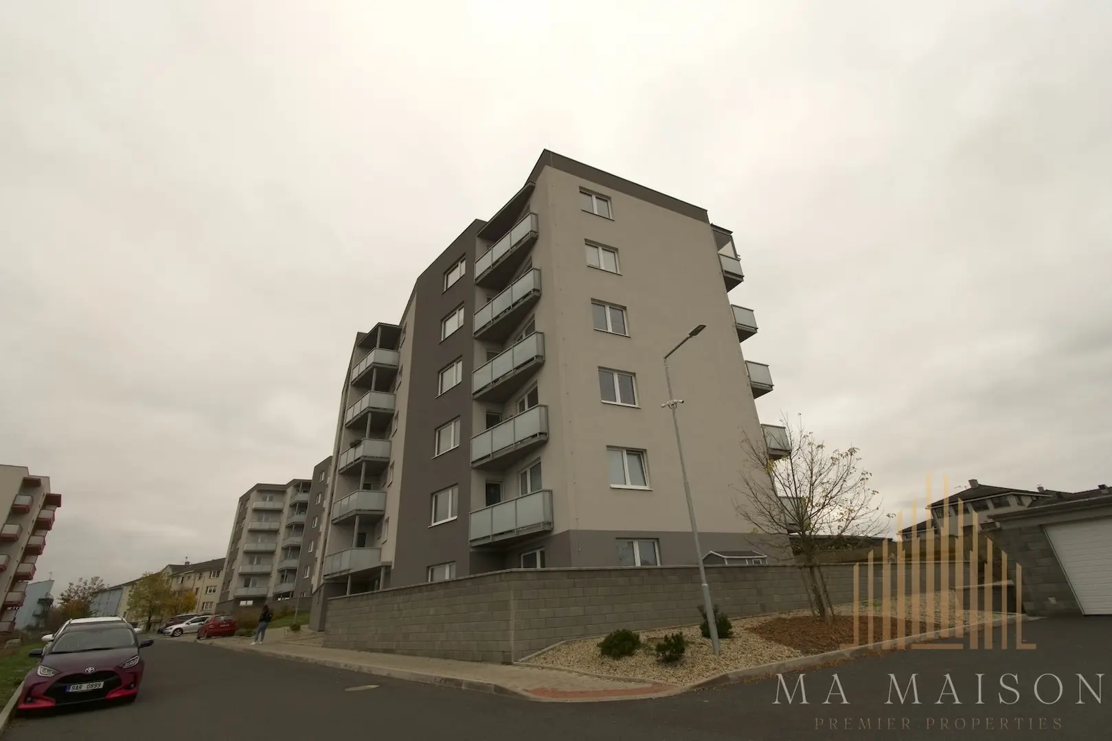 Pronájem bytu 2+kk/B/G/S, 45 m², nezařízený, Rakovník II