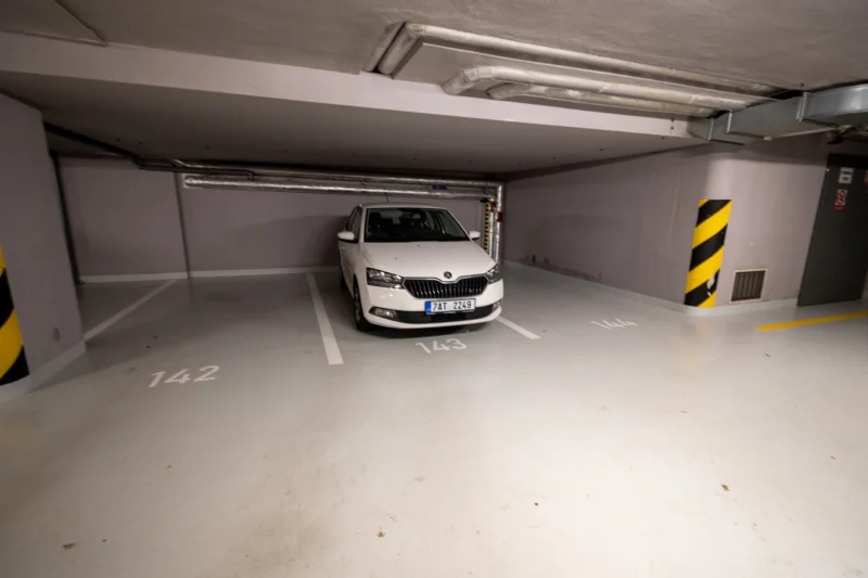 Pronájem bytu 2+kk  o výměře 55 m²  - Praha - Holešovice