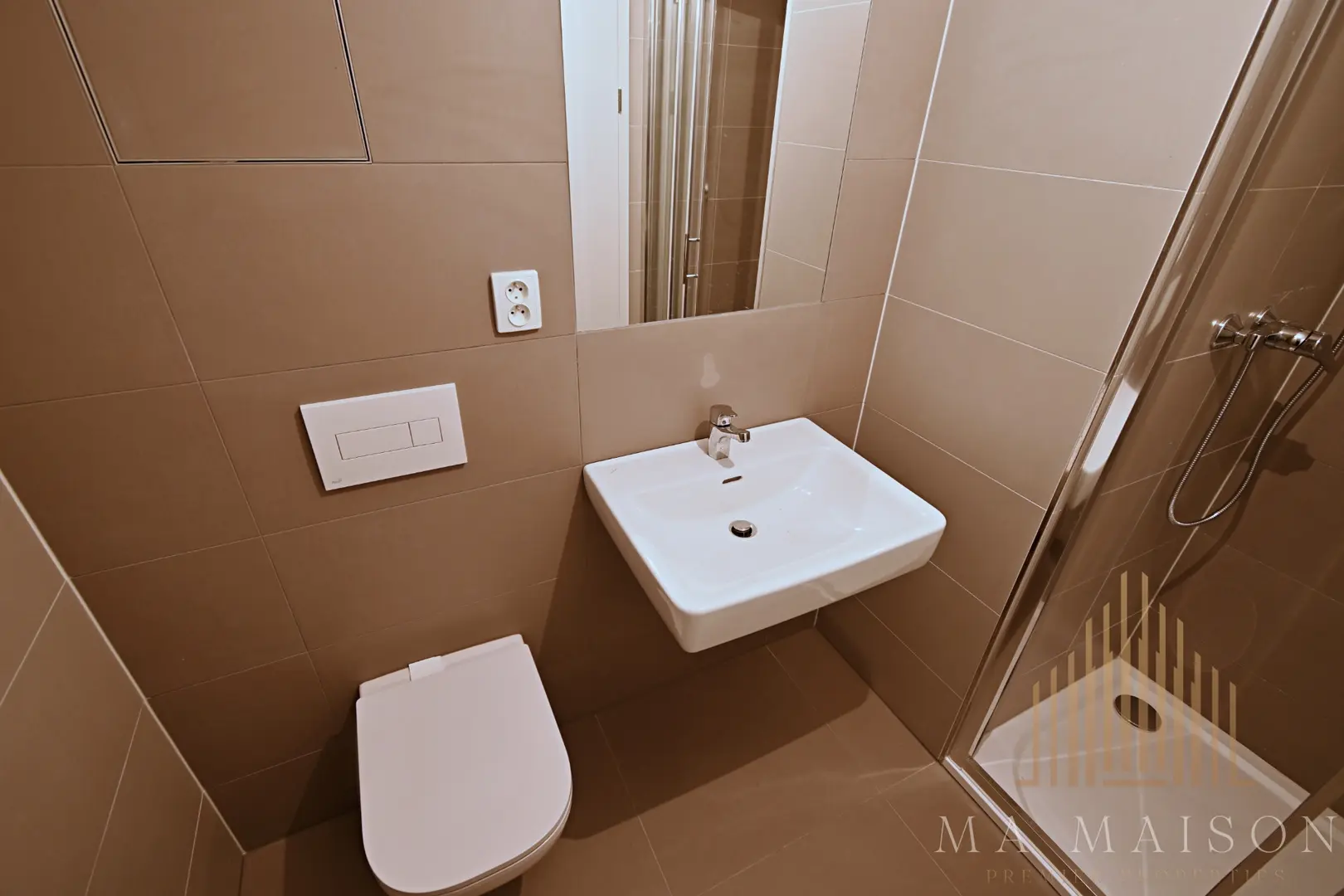 Pronájem bytu 3+kk/L/G o výměře 53m² v lokalitě Praha - Košíře