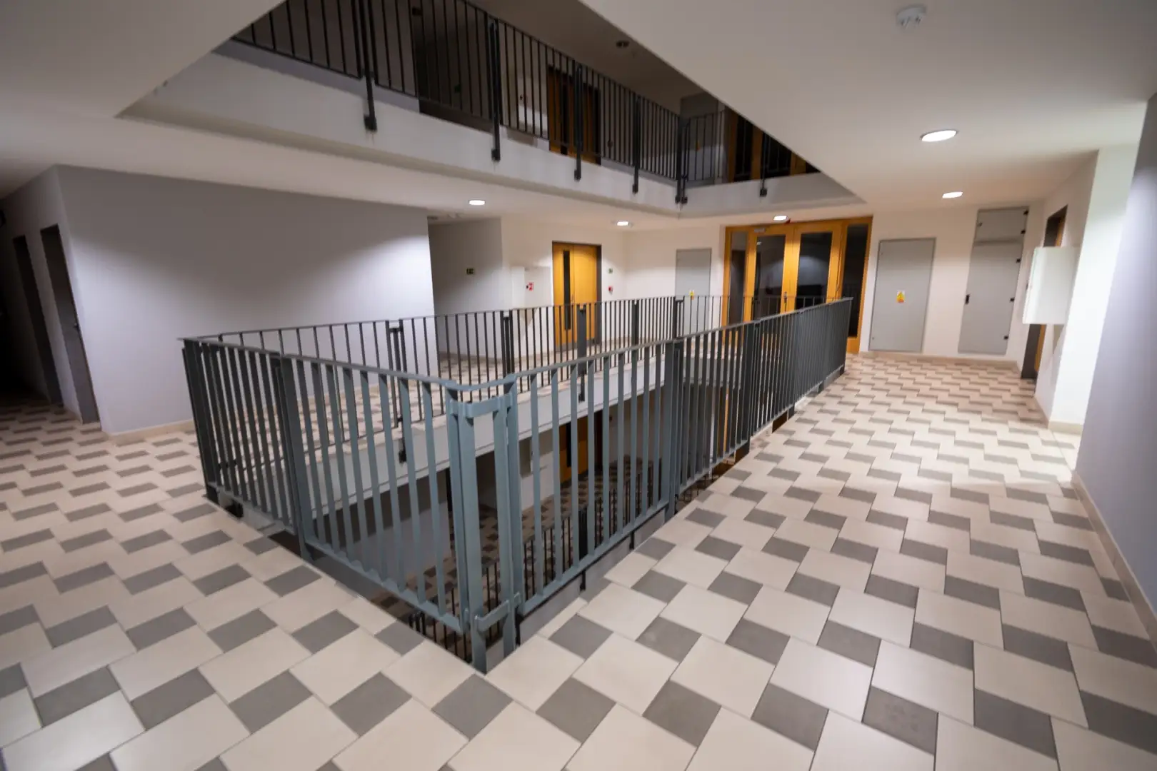 Pronájem bytu 2+kk  o výměře 55 m²  - Praha - Holešovice