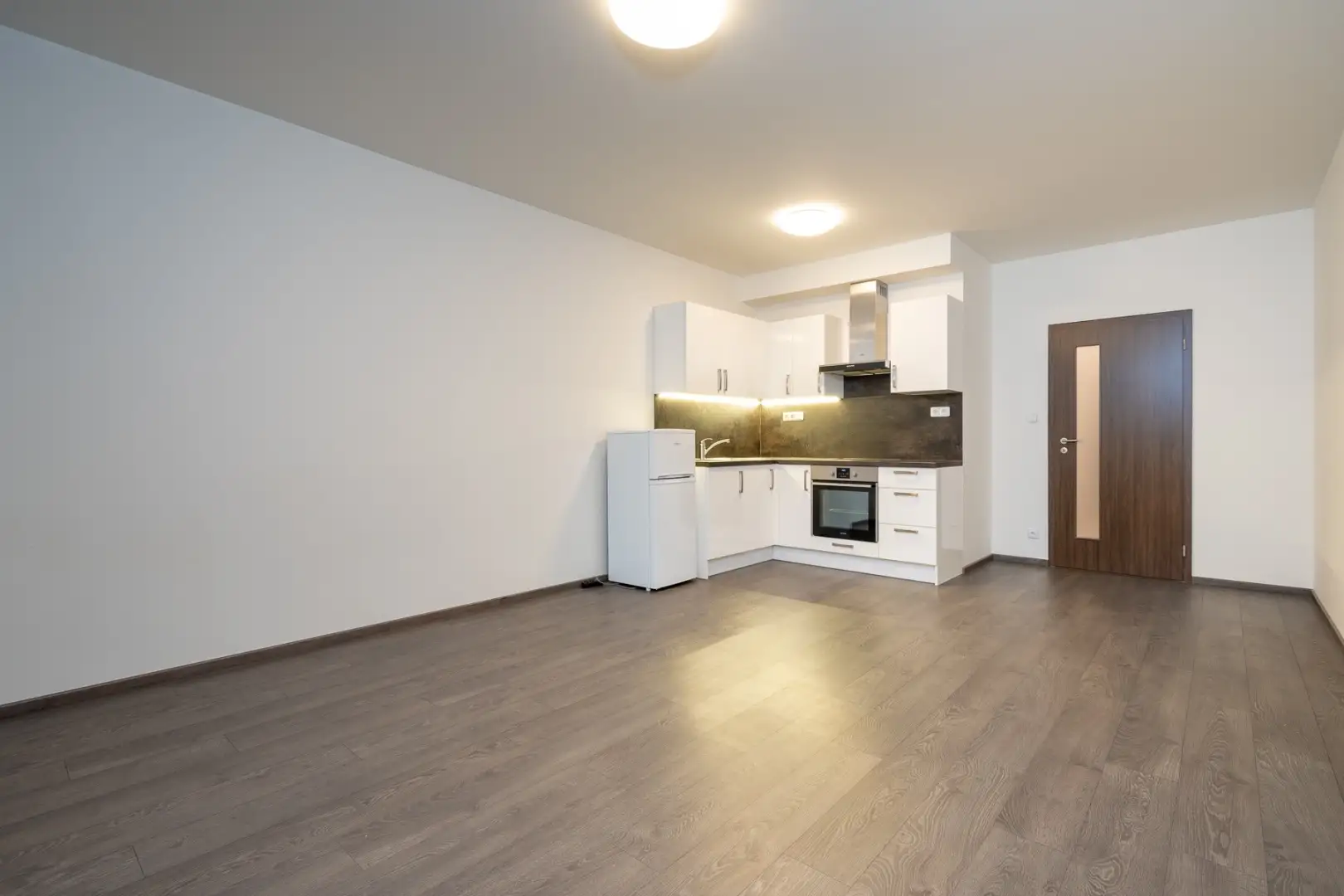 Pronájem bytu 1+kk, ulice Makedonská, 34 m² + balkon