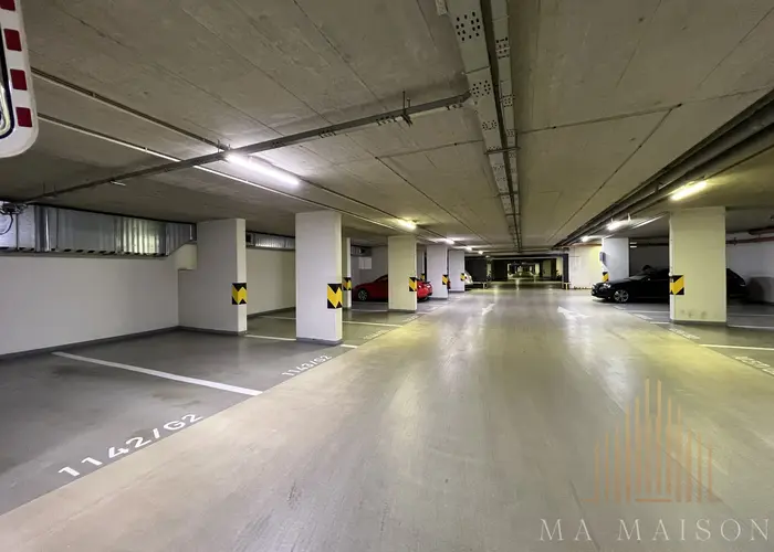 Pronájem garáže, ulice Pod Harfou, Praha - Vysočany