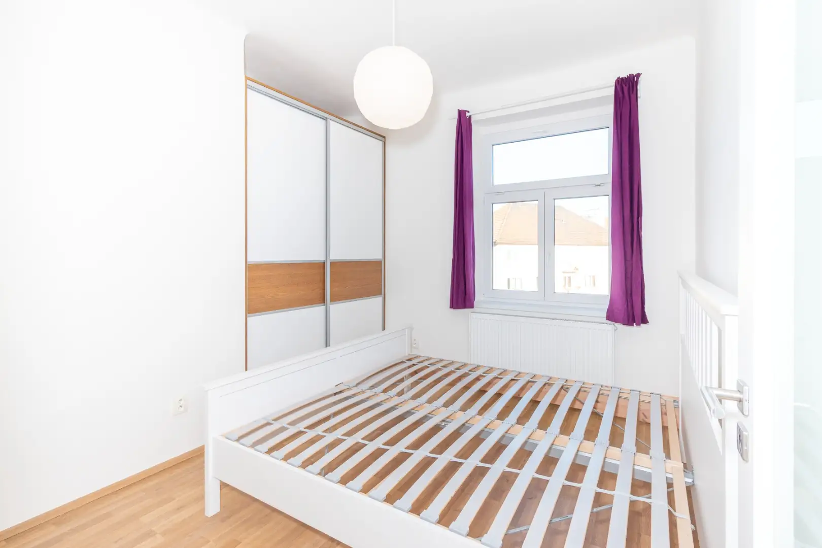 Pronájem bytu 2+kk, 39 m² - Praha - Vysočany