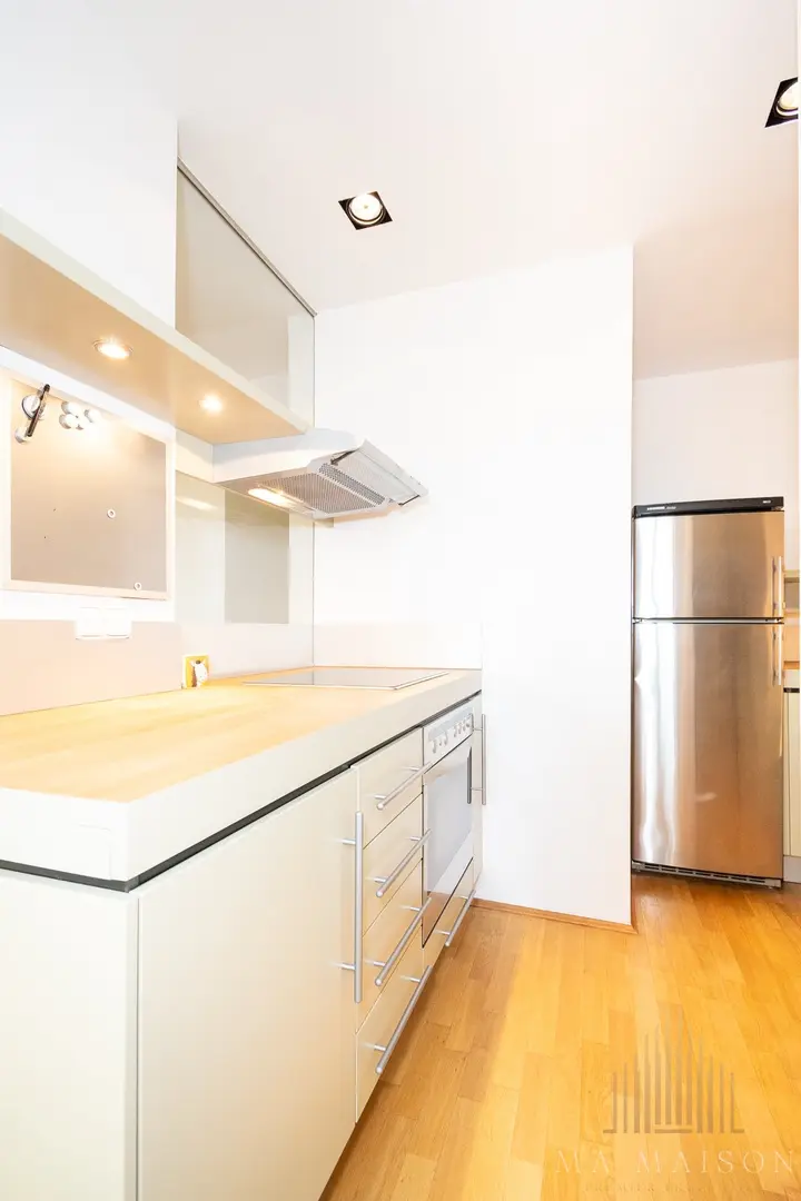 Pronájem mezonetového bytu 2+kk, 103m², Pod Vilami, Praha Nusle