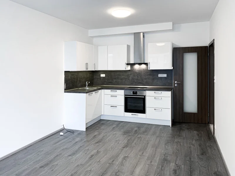Pronájem bytu 2+kk/B, 53m² - Praha - Střížkov