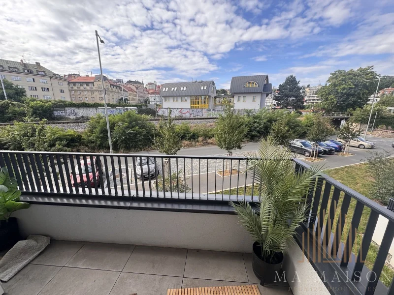 Pronájem bytu 2+kk/B, 45 m², nezařízený, Praha 4 - Nusle