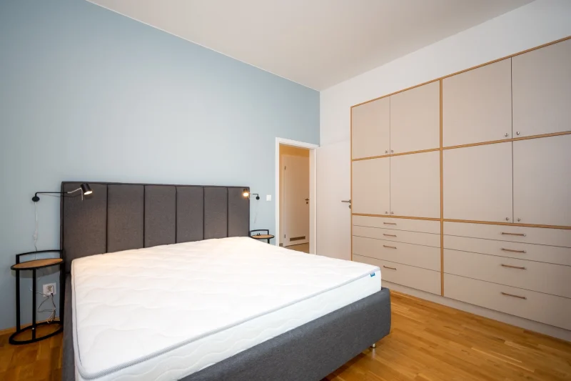 Pronájem bytu 2+kk o výměře 64.4 m² s balkónem, Praha - Karlín