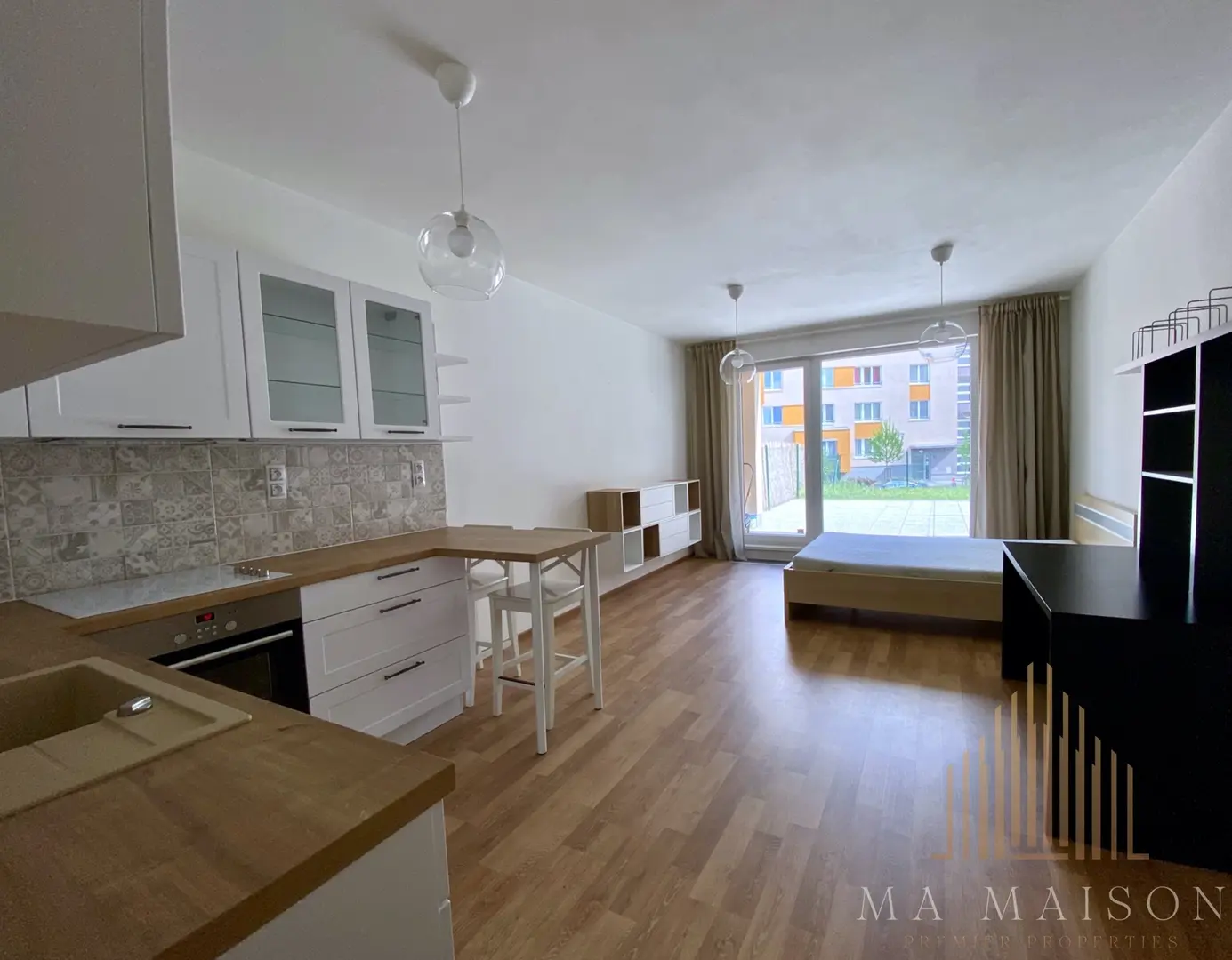 Pronájem bytu 1+kk/ 35m2,  ulice Františka Diviše, Praha Uhříněves