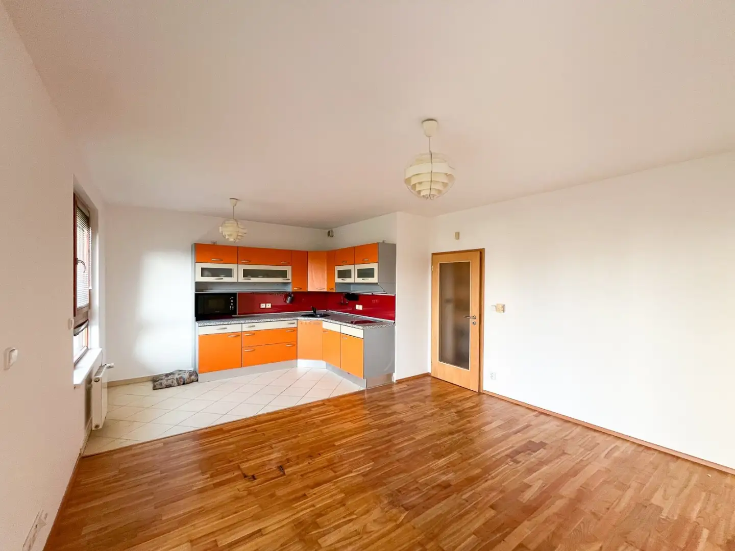 Pronájem bytu 1+kk, 52 m², ulice Mattioliho - Praha - Záběhlice