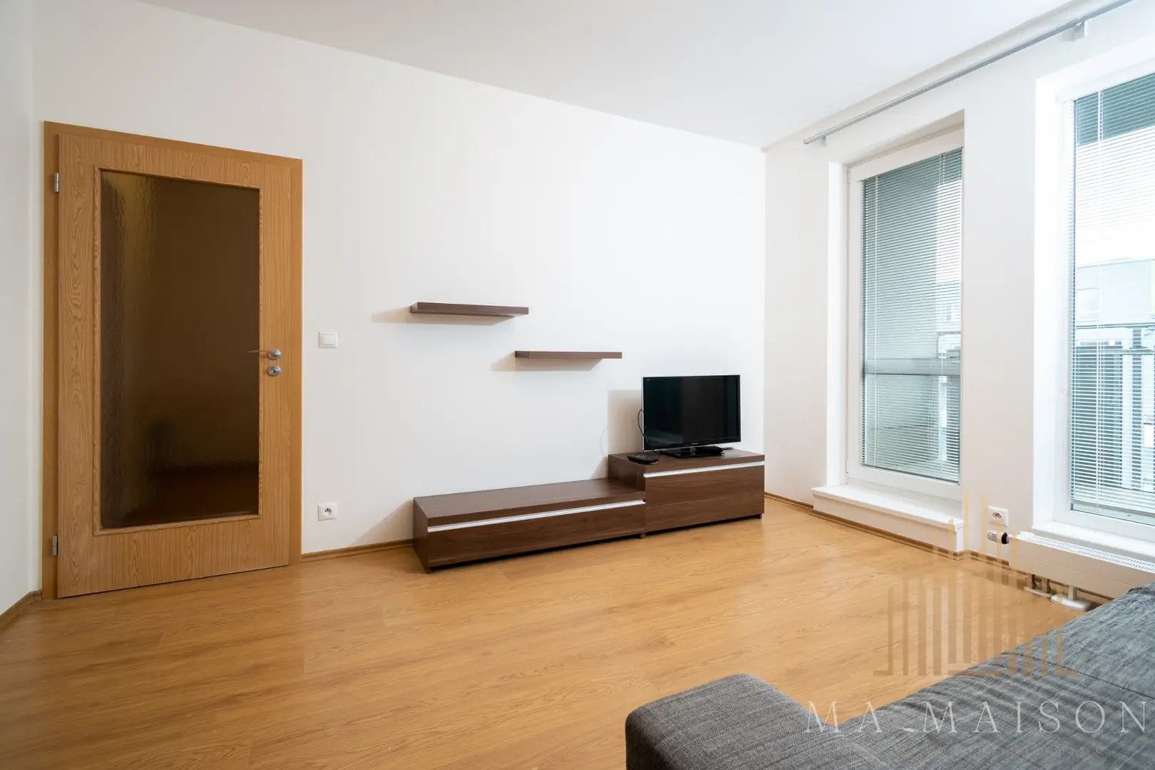 Pronájem slunného bytu 2+kk/G/B/S s výměrou  45m² - Praha - Uhříněves