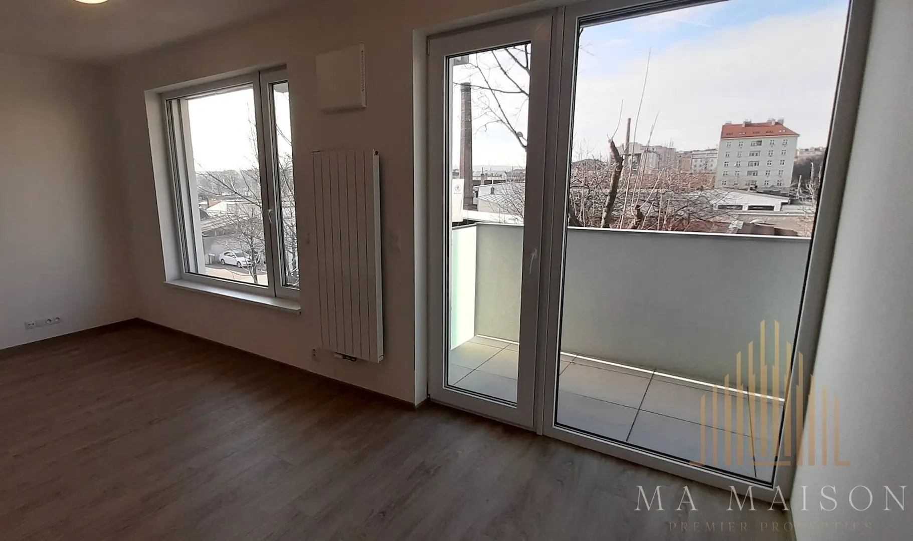 Pronájem moderního bytu 1+kk, 33 m2 + balkon,  Praha 7 - Holešovice