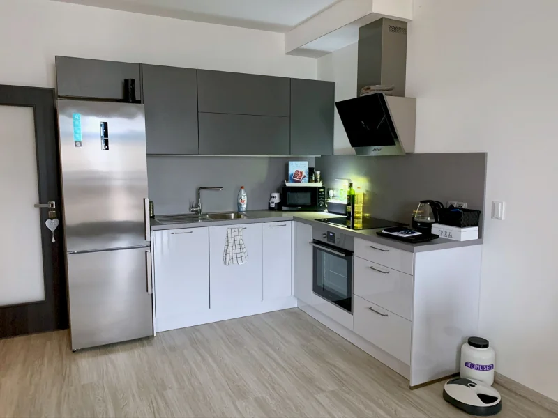 Pronájem Bytu 2+kk, 50m2, ulice Makedonská, Praha 9