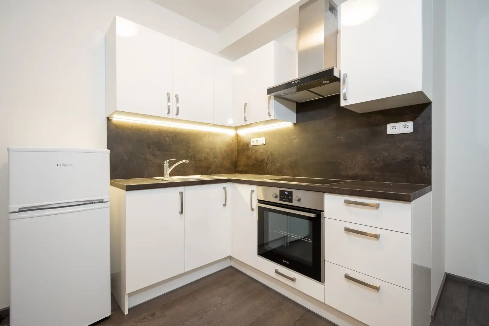 Pronájem bytu 1+kk, ulice Makedonská, 34 m² + balkon