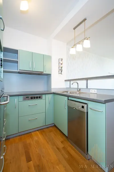 Pronájem bytu 3+kk/B, po rekonstrukci, zařízený, Praha - Letňany