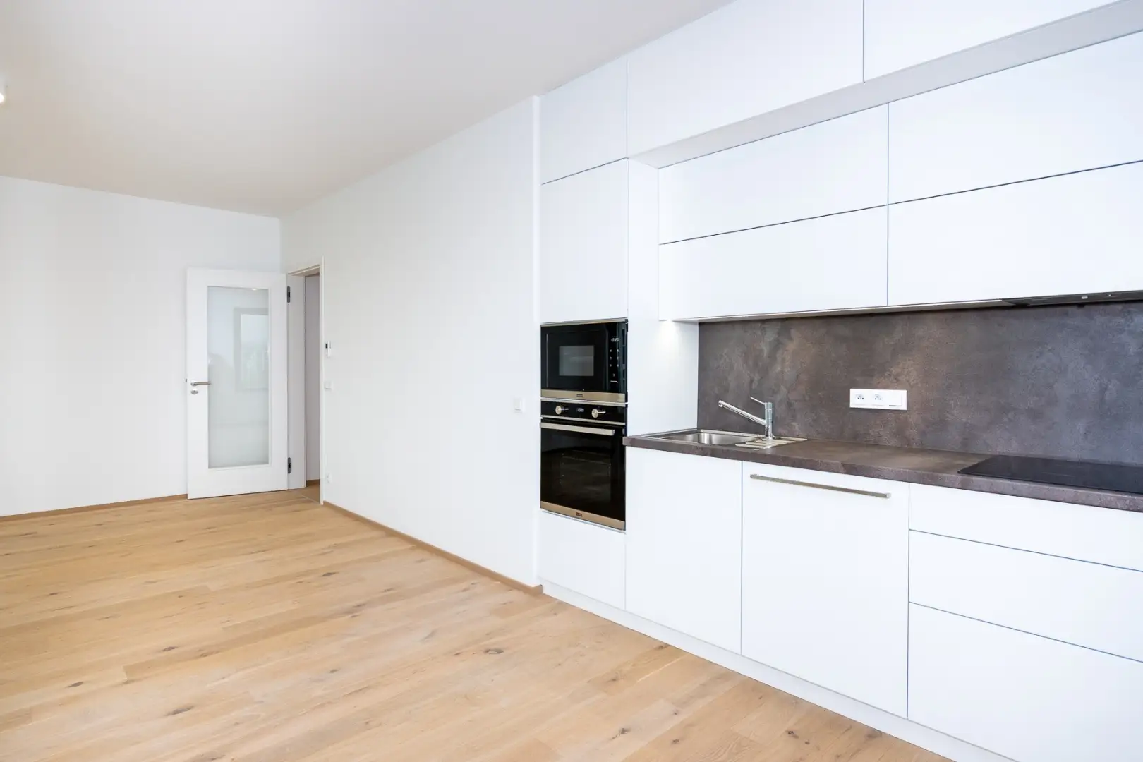 Pronájem byty 2+kk, 59 m² - Praha - Karlín