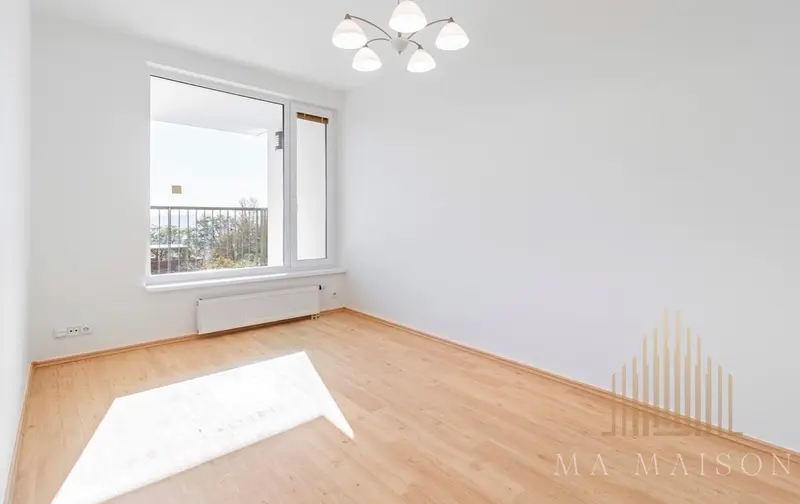 Pronájem světlého bytu 3+kk/G/L s výměrou 95 m², Praha 8
