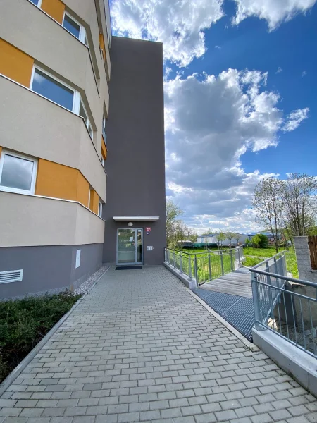 Pronájem bytu 1+kk/ 35m2,  ulice Františka Diviše, Praha Uhříněves