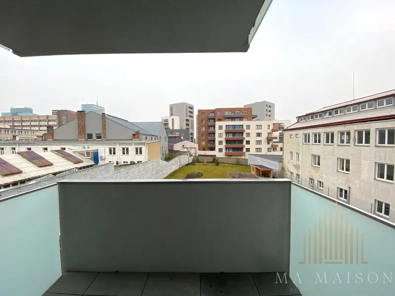 Pronájem nového bytu 1+kk/B, 33m2, nezařízený, Praha 7 - Holešovice