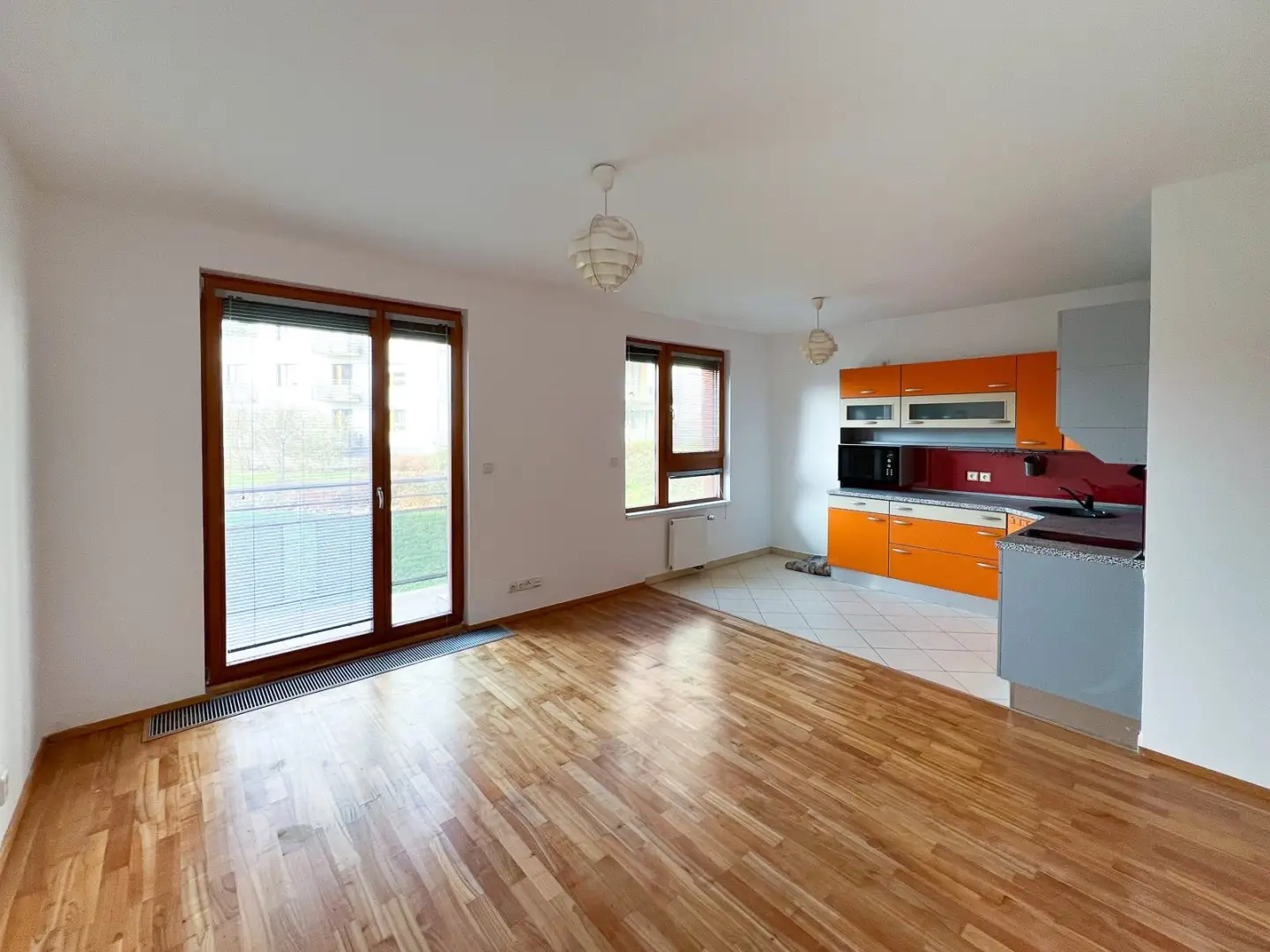 Pronájem bytu 1+kk, 52 m², ulice Mattioliho - Praha - Záběhlice