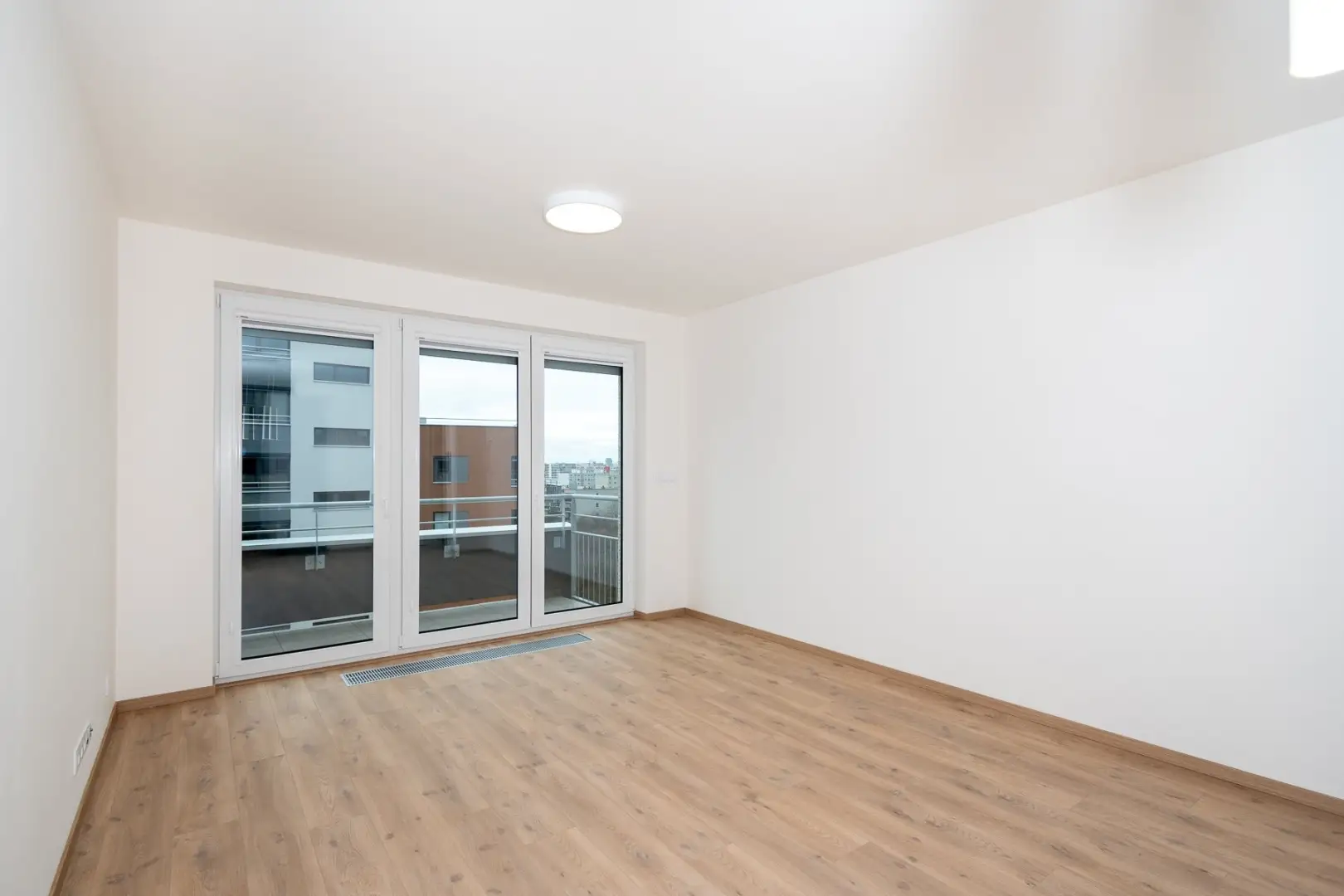 Pronájem bytu 2+kk, ulice Drahňovická