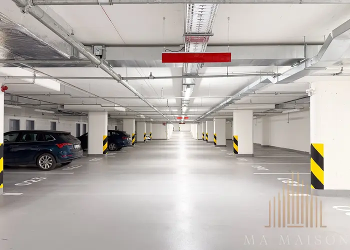 Pronájem garážového stání 13 m², Praha - Hloubětín