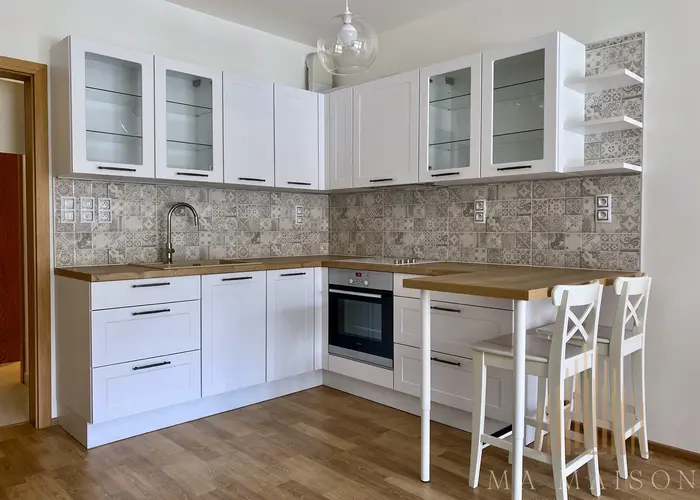 Prodej bytu 1+kk/ 35m2,  ulice Františka Diviše, Praha Uhříněves