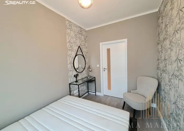 Pronájem bytu 2+kk 38 m², Praha - Žižkov