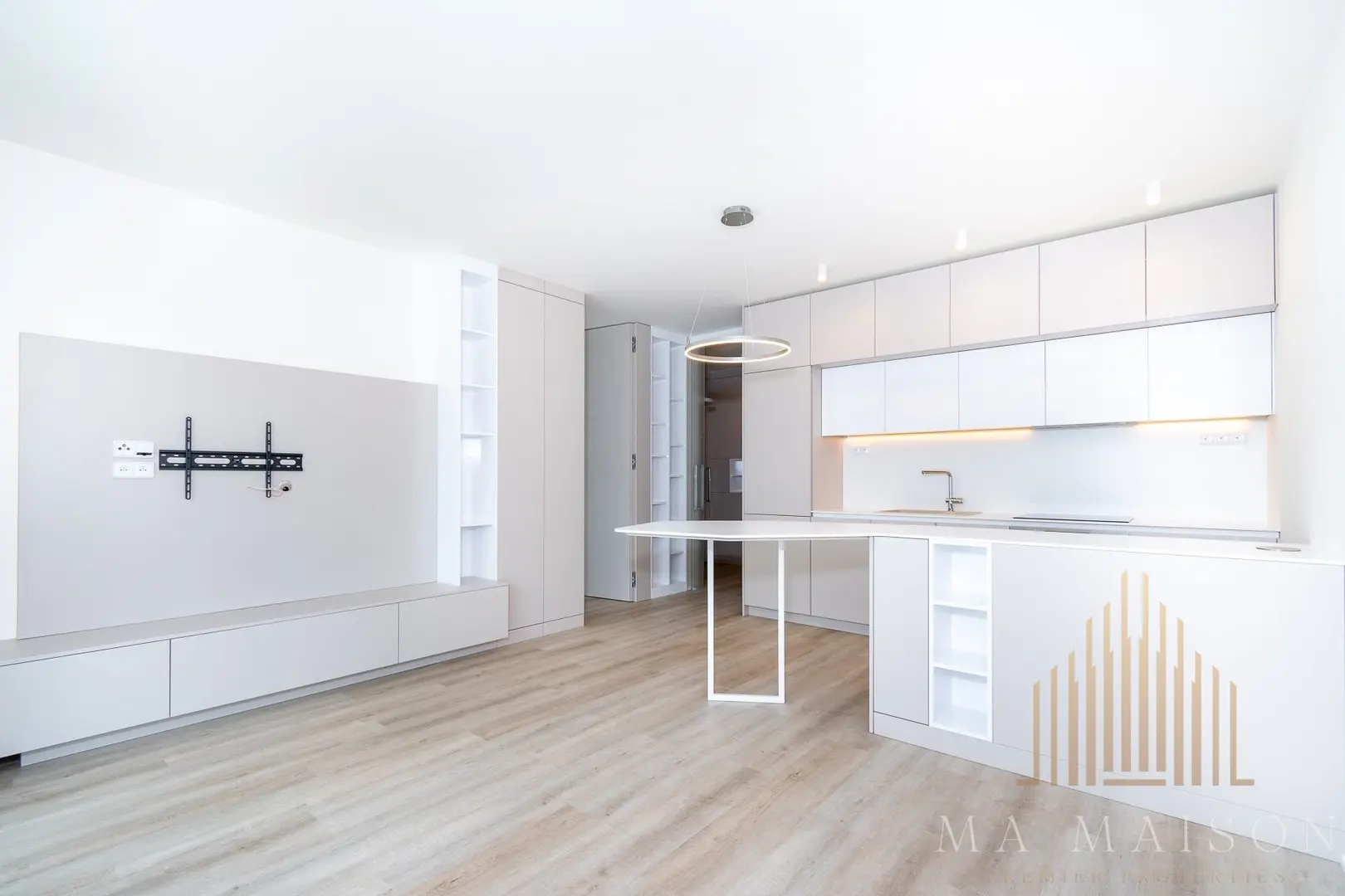 Pronájem bytu 2+kk, 57 m², ulice Thomasova 230/2, Praha Stodůlky - Britská čtvrť