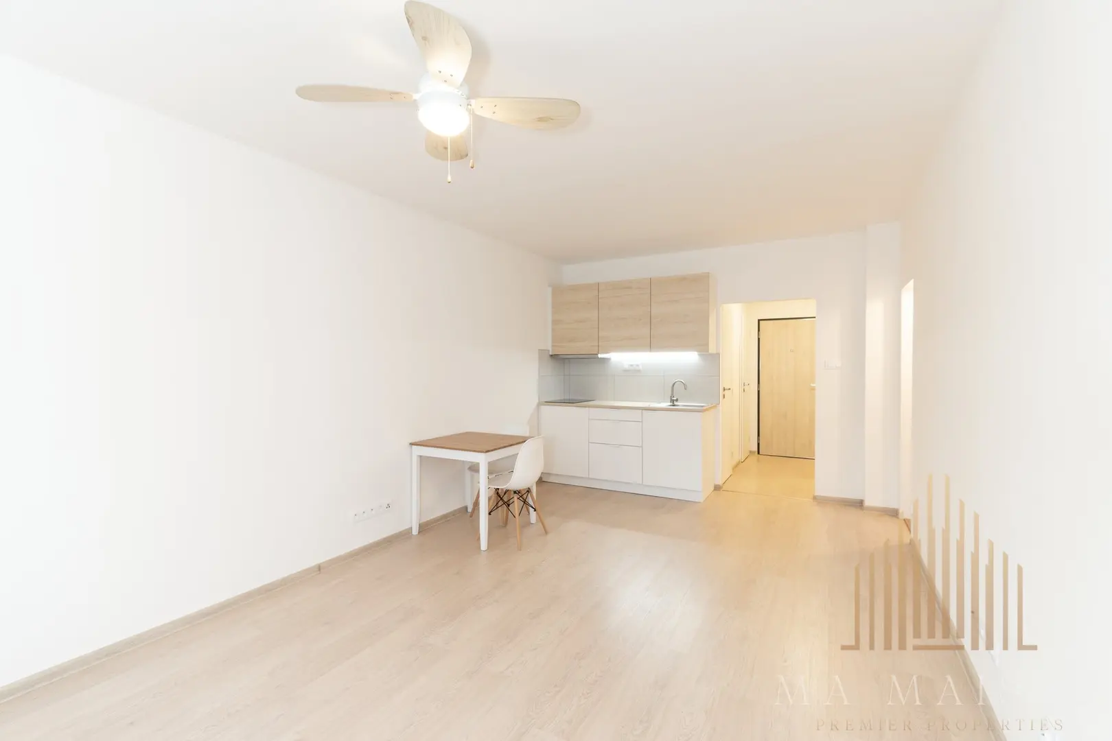 Pronájem bytu 1+kk 29 m², Praha - Hodkovičky