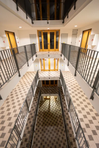 Pronájem bytu 2+kk  o výměře 55 m²  - Praha - Holešovice