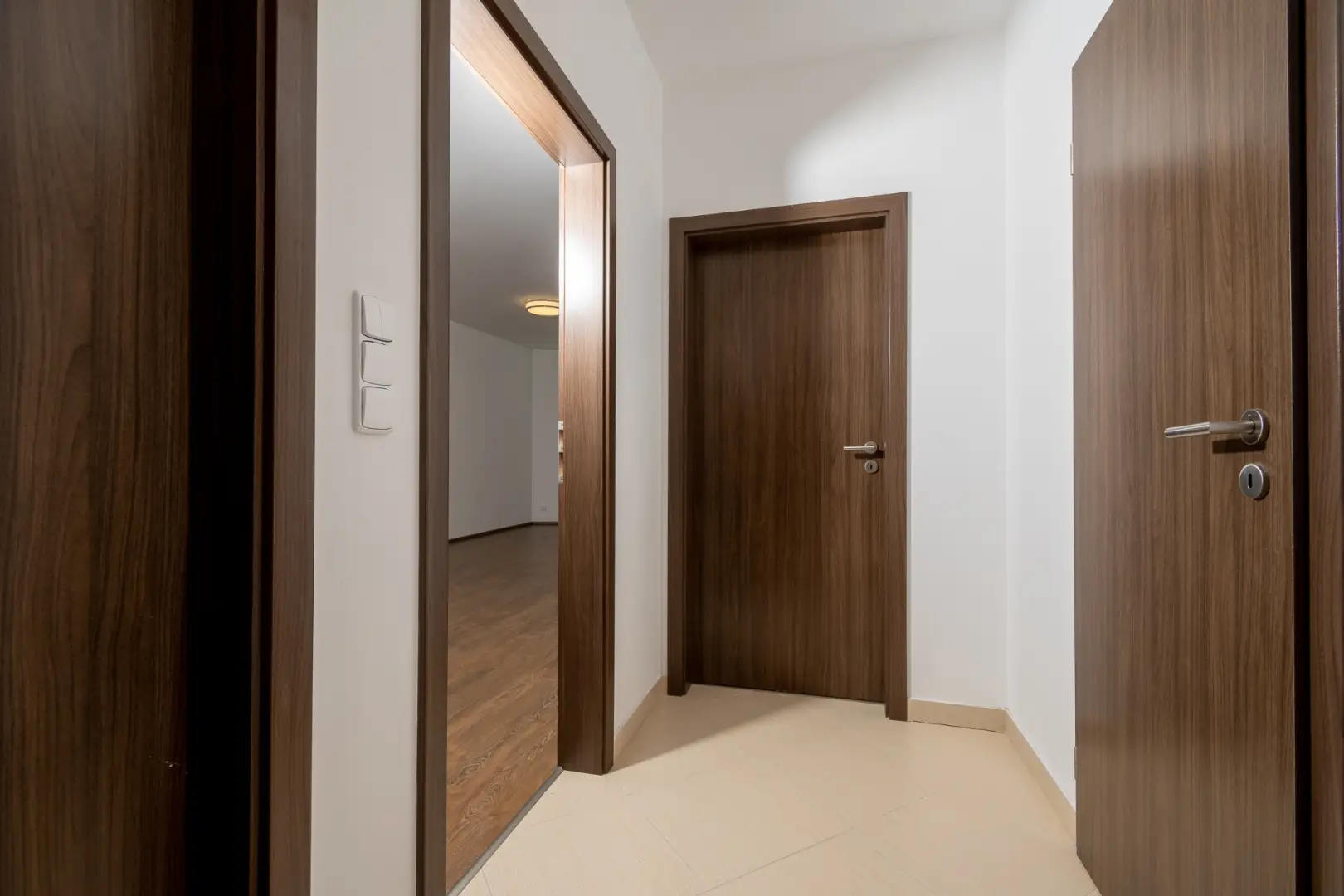 Pronájem bytu 2+kk 56m² - Praha - Střížkov