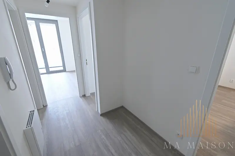 Pronájem bytu 3+kk/L/G o výměře 53m² v lokalitě Praha - Košíře