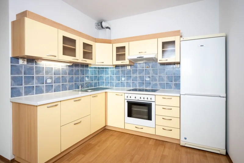 Pronájem bytu 2+kk s balkónem, ulice Hnězdenská 767/4a, Praha - Troja