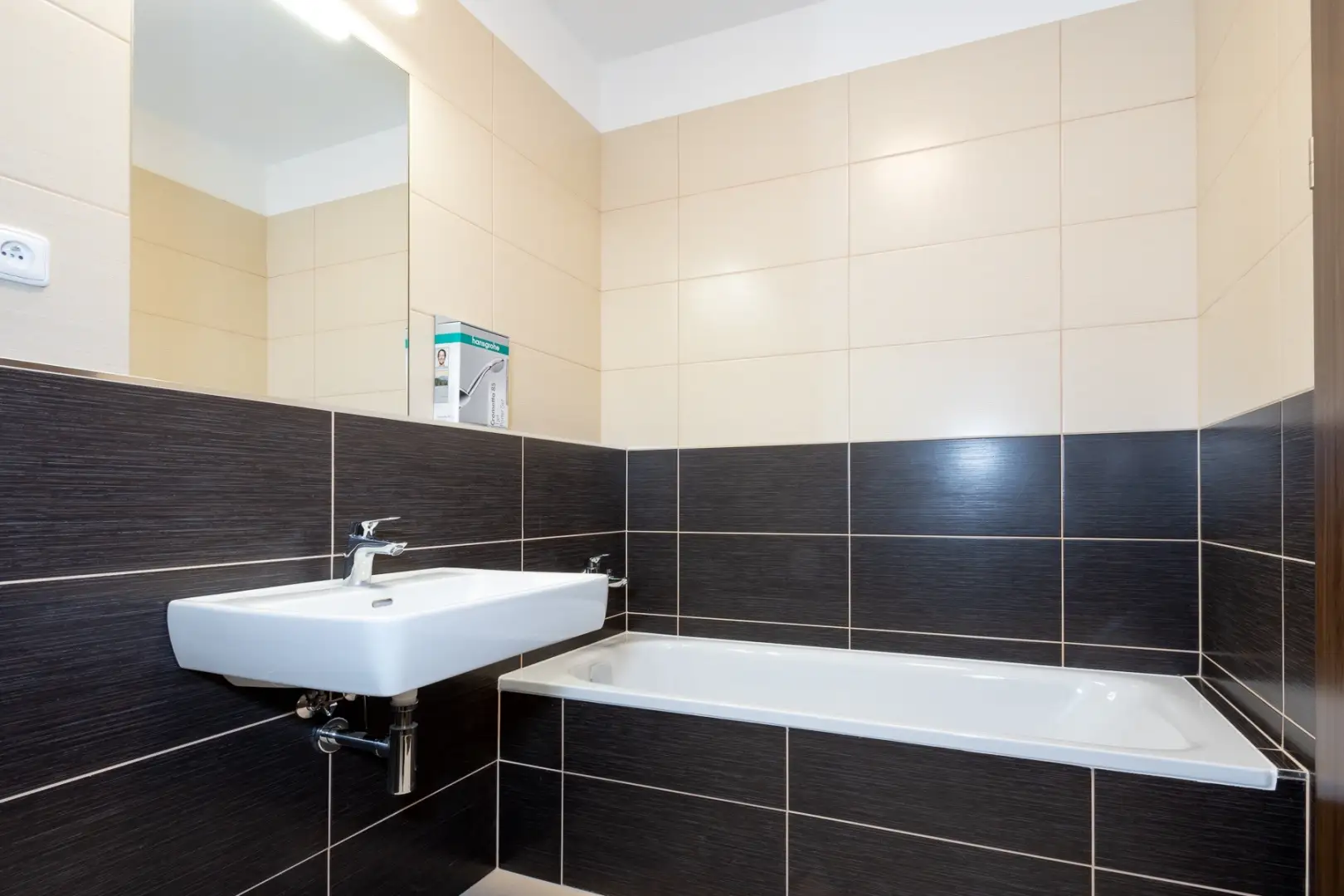 Pronájem bytu 2+kk s balkónem, ulice Poděbradská 1158/49, Praha - Hloubětín