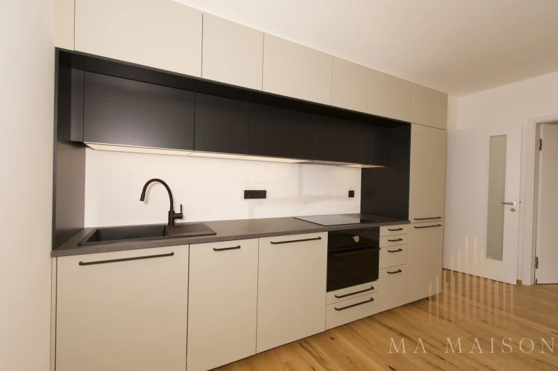 Pronájem bytu 2+kk/B, 45 m², nezařízený, Praha 4 - Nusle