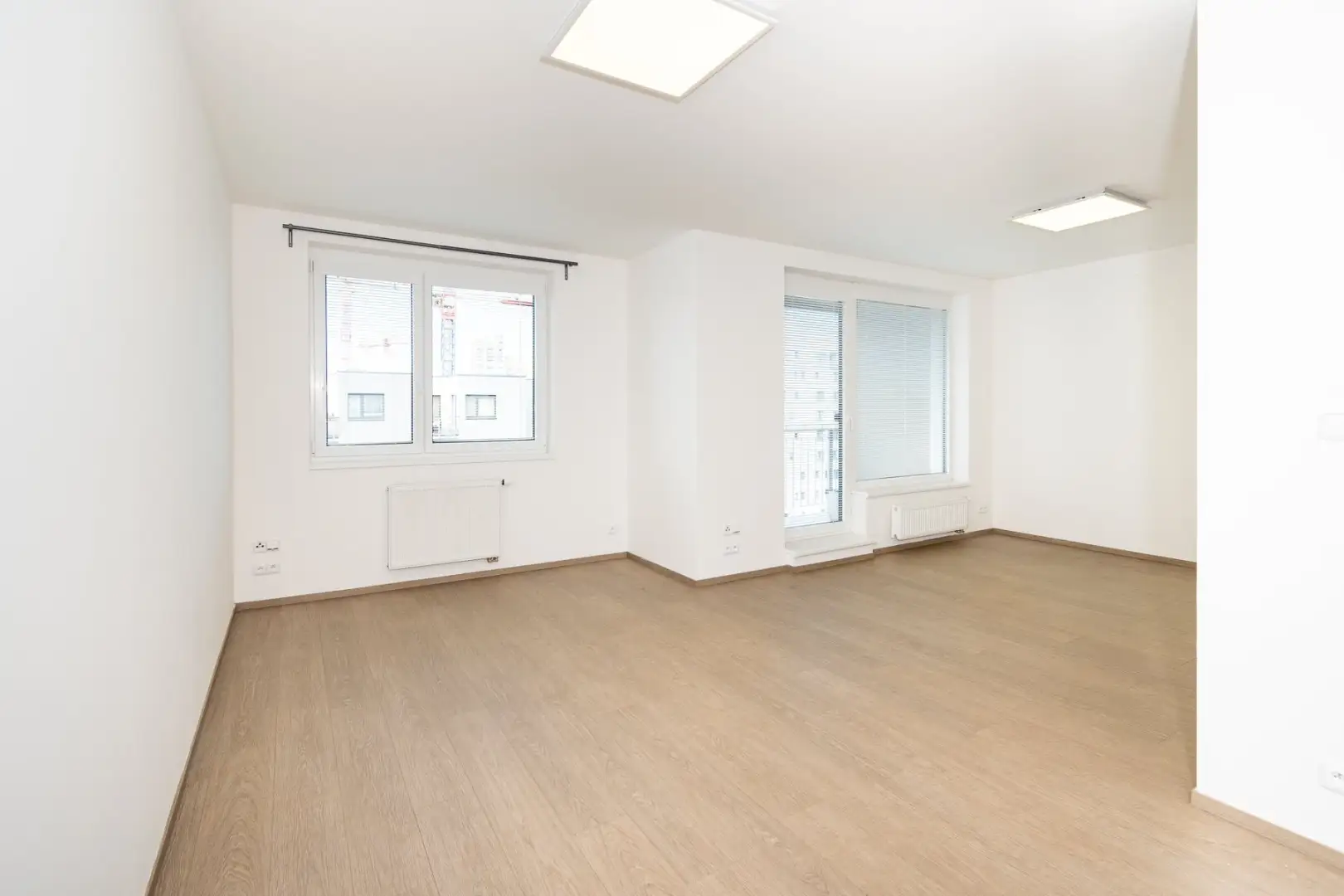 Pronájem byty 1+kk, 56 m² - Praha - Vysočany