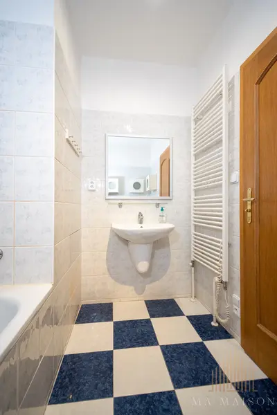 Pronájem bytu 3+kk, 84m², ulice Holandská, Praha - Vršovice
