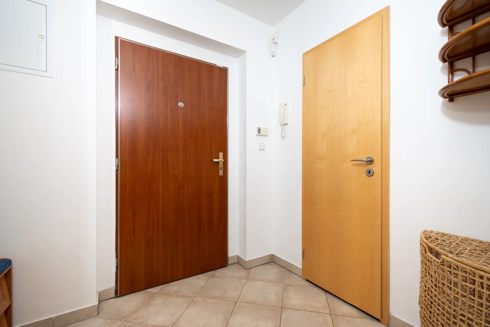 Pronájem bytu 2+kk/G o velikosti 40m² - Praha - Suchdol