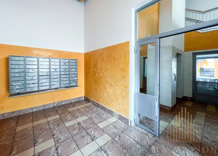 Pronájem bytu 1+kk s prostornou lodžií, ulice Poděbradská 777/9, Praha - Vysočany